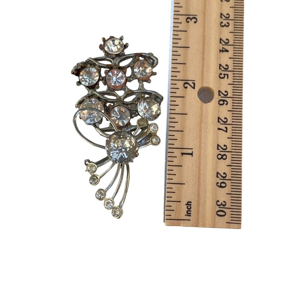 Vintage Rhinestone Floral Brooch Pin With Silver Tone Metal Setting A71